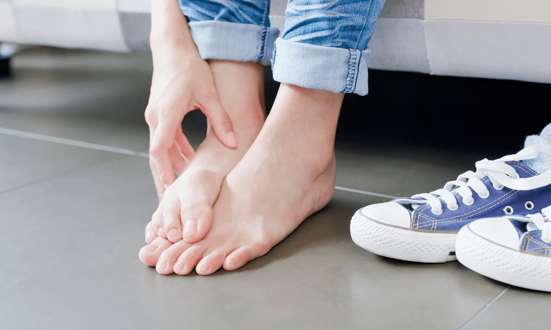 Symptoms of mycosis or fungus of the feet